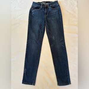 Judy Blue Relaxed Fit Jeans Size 26